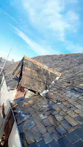 Rénovation d'une toiture en ardoise pour une maison mitoyenne à Bergerac, Bergerac, T-M Rénov